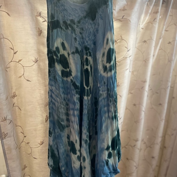 Beautiful blue and green dress - Picture 3 of 5